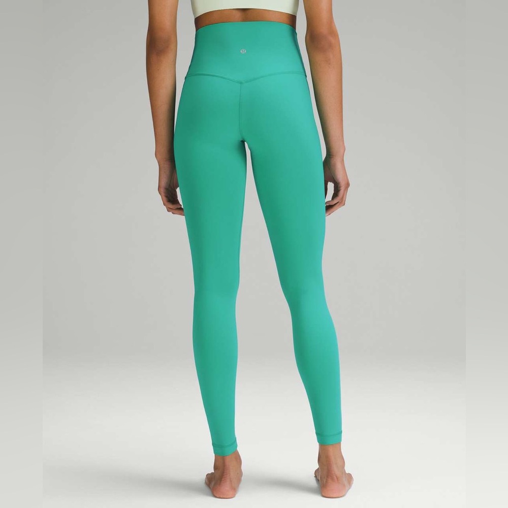 D - Lululemon Align High-Rise Pant 28"
Kelly Green